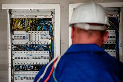 Selecting The Right Electrician